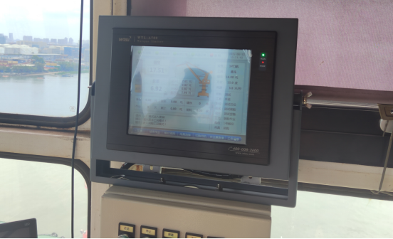 Le système de pesage dynamique de Weite aide la société Xiamen Yuanhai Terminal à moderniser sa grue à portique en une grue intelligente