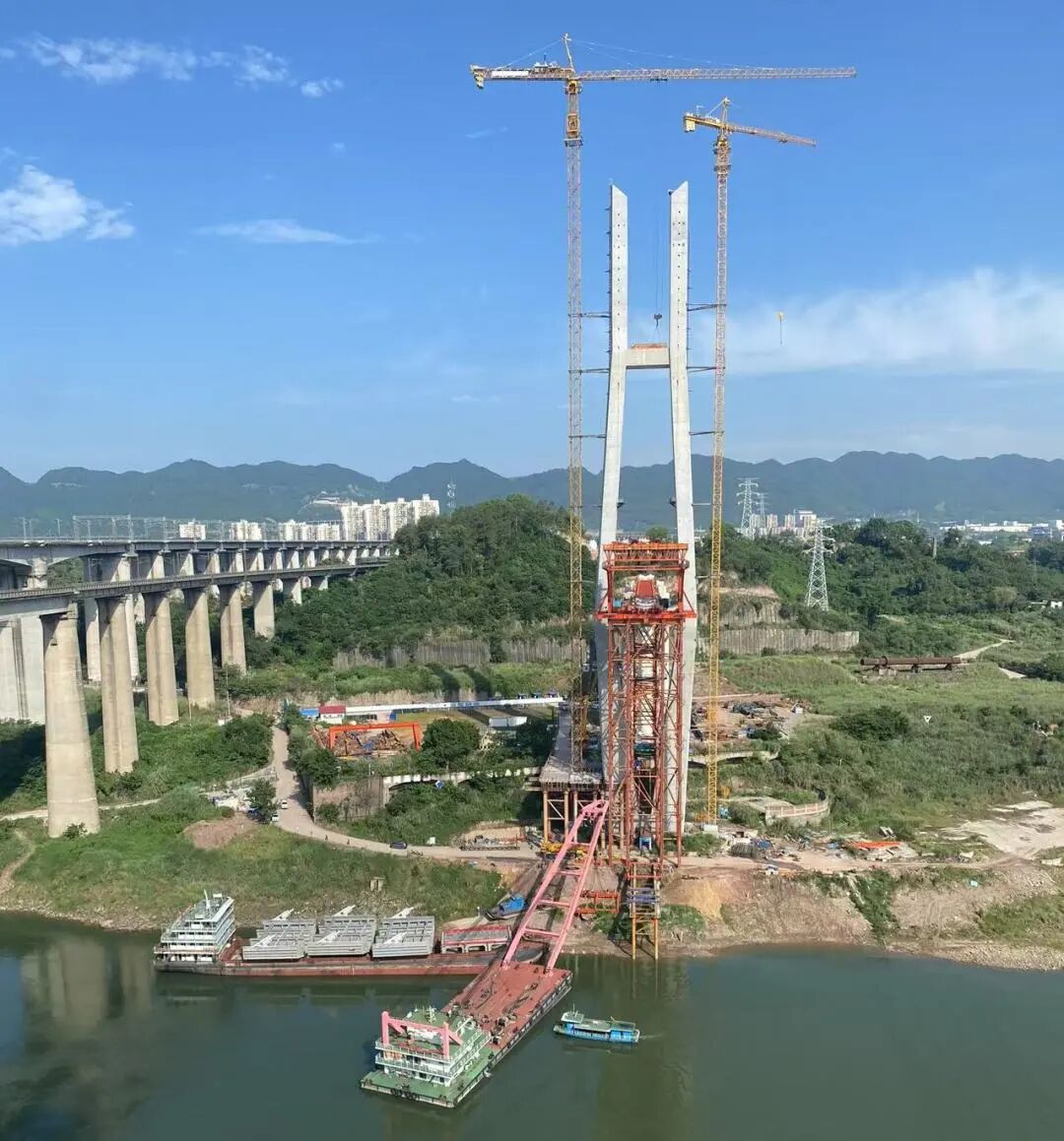 Le système de surveillance de la sécurité des ponts roulants de la WTAU accompagne la construction de « huit lignes ferroviaires à grande vitesse verticales et huit lignes horizontales »