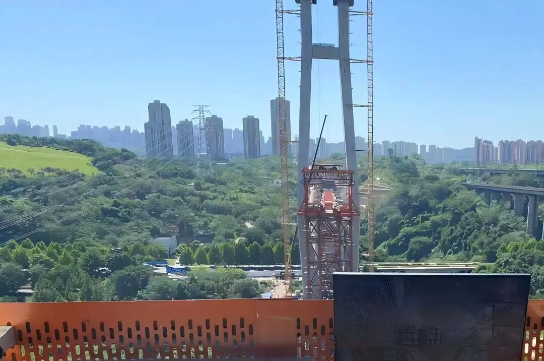 Le système de surveillance de la sécurité des ponts roulants de la WTAU accompagne la construction de « huit lignes ferroviaires à grande vitesse verticales et huit lignes horizontales »