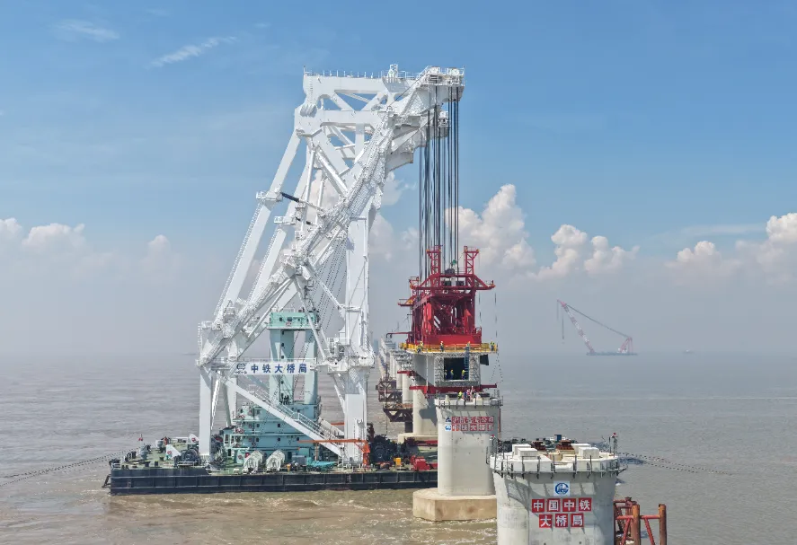 Le système d'indicateur de moment de charge de WTAU optimise la capacité du navire-grue « Tianyi » ! Il contribue à la construction réussie du plus long pont ferroviaire transmaritime du monde.