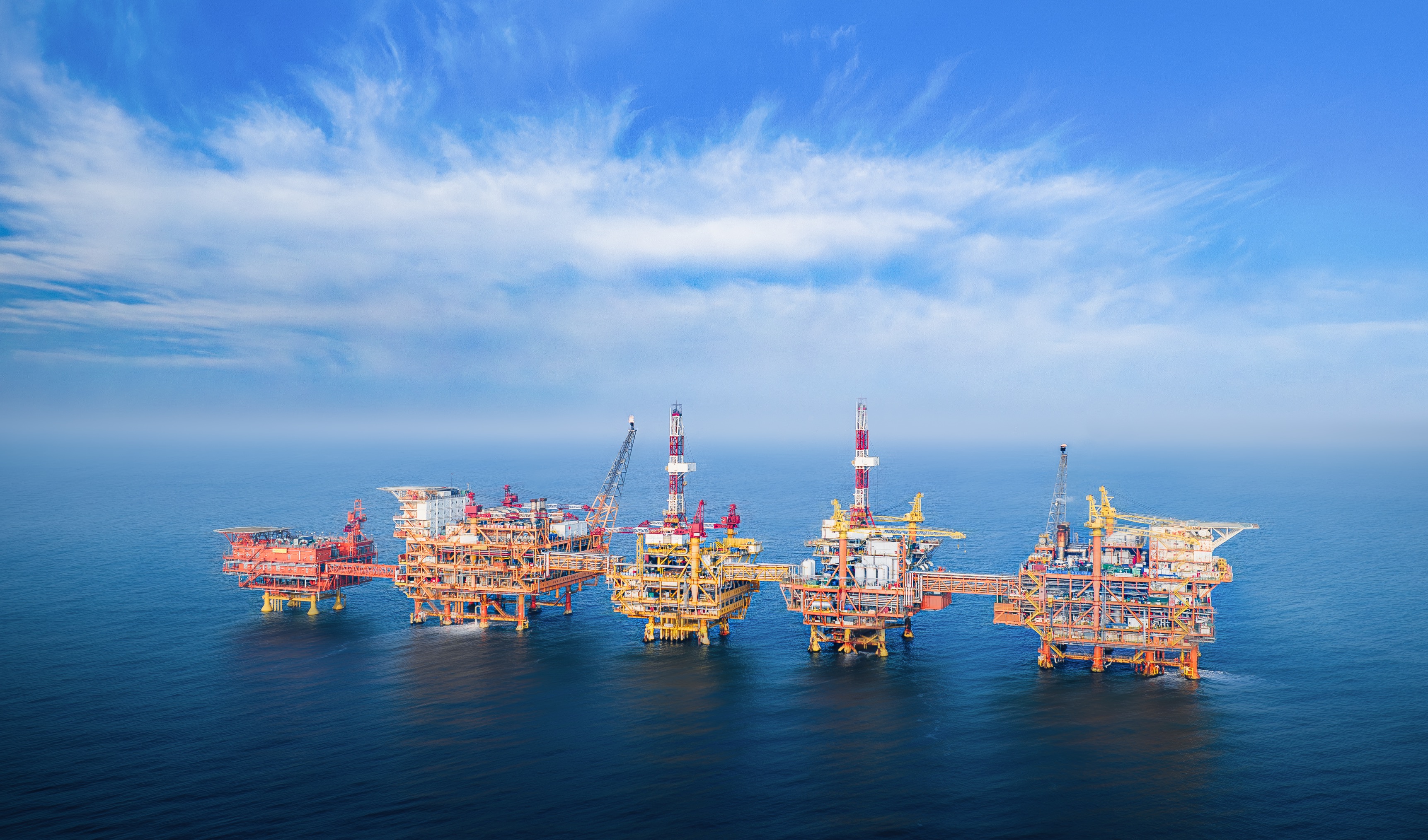 Système d'alerte précoce intelligent pour la sécurité du forage pétrolier : une analyse approfondie du système de surveillance de la sécurité et de maintenance prédictive des systèmes d'entraînement supérieur de WTAU.